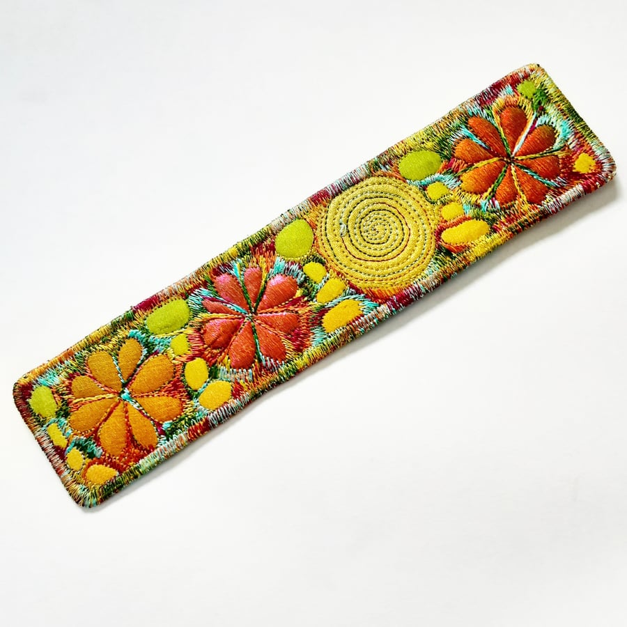 Bookmark Textile Flowers with Free Machine Embroidery 