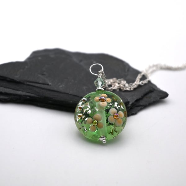 green flower glitter lampwork glass pendant necklace