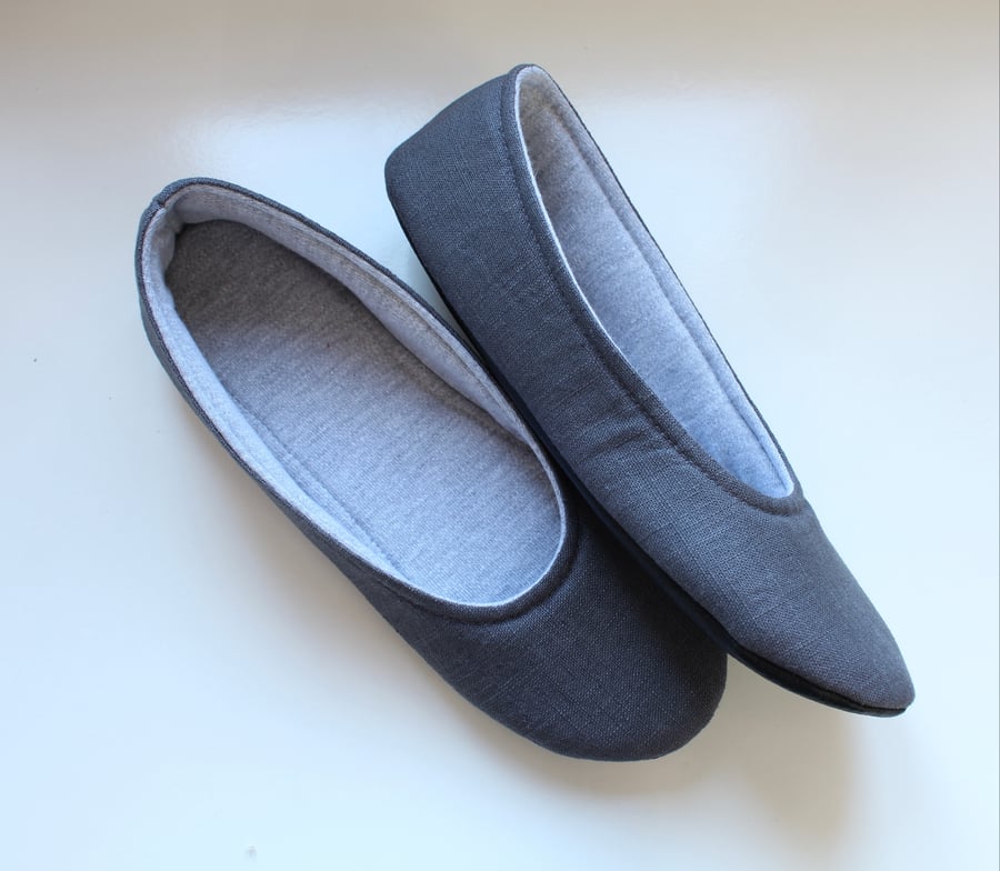 Ladies size 8 charcoal linen slippers, ladies slippers, house shoes, gifts.