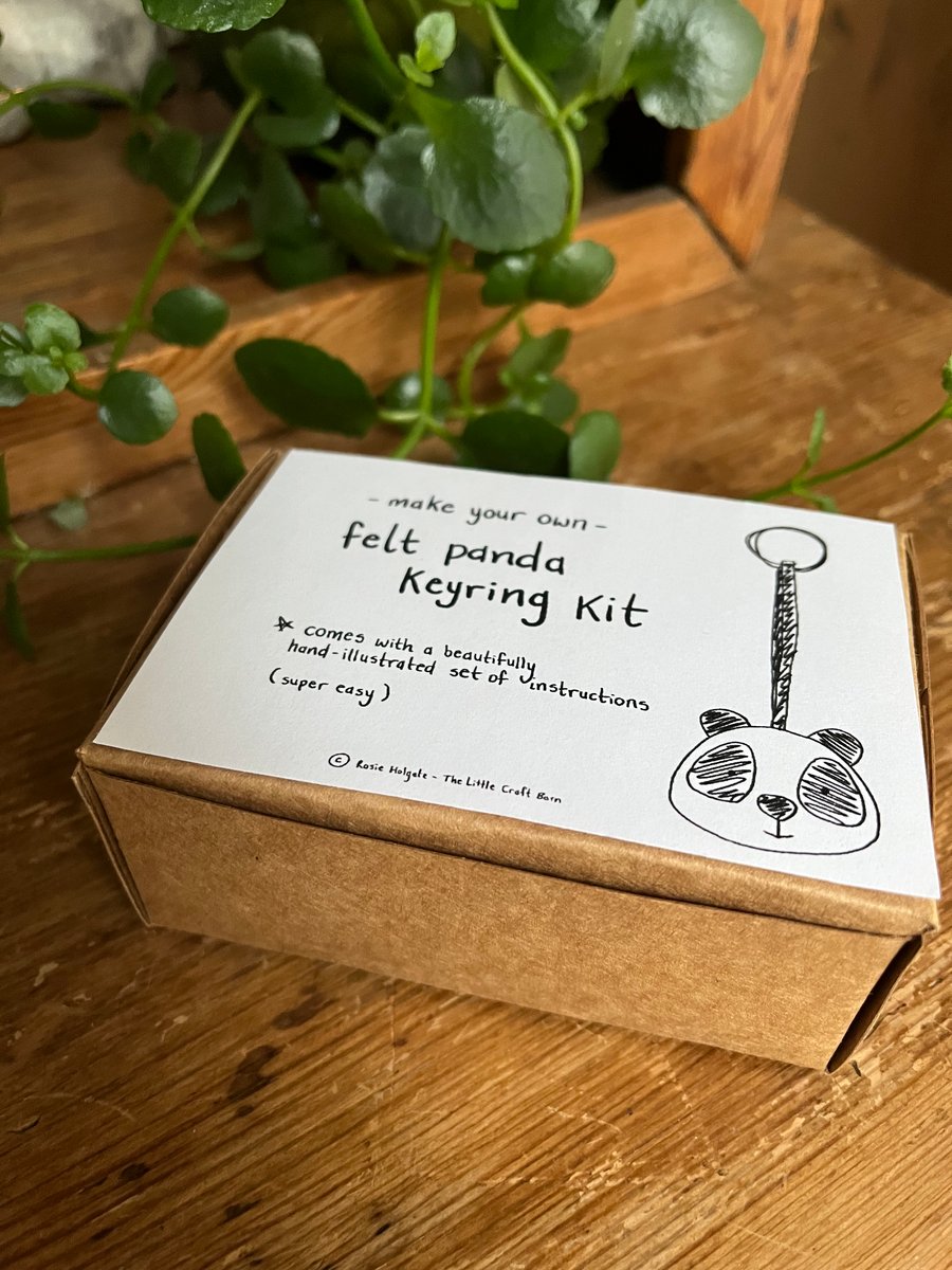 Felt Panda Keyring Kit