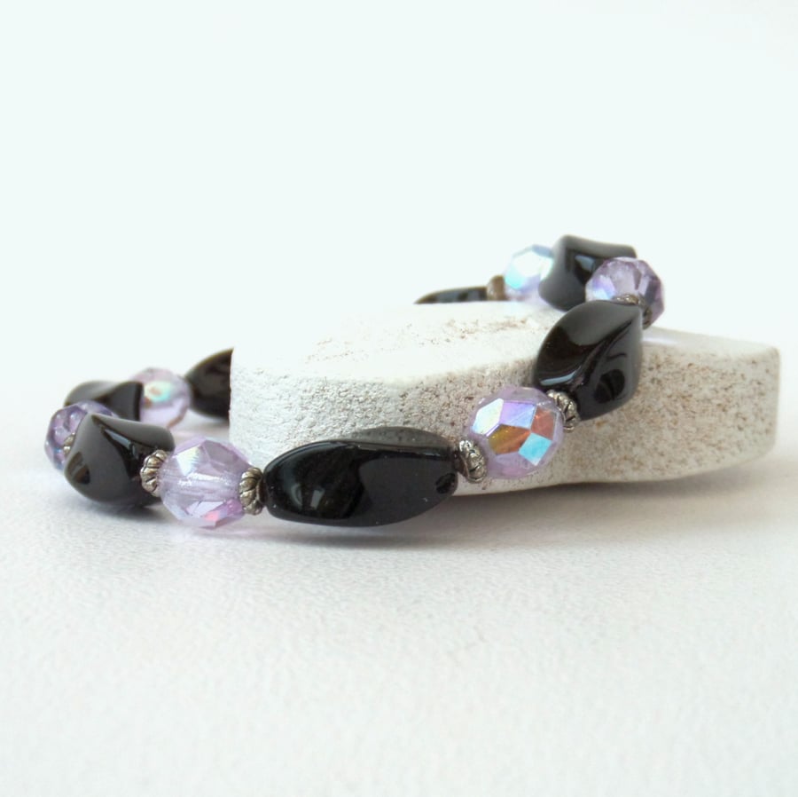 Black & lilac stretchy bracelet, with black onyx & lilac crystal