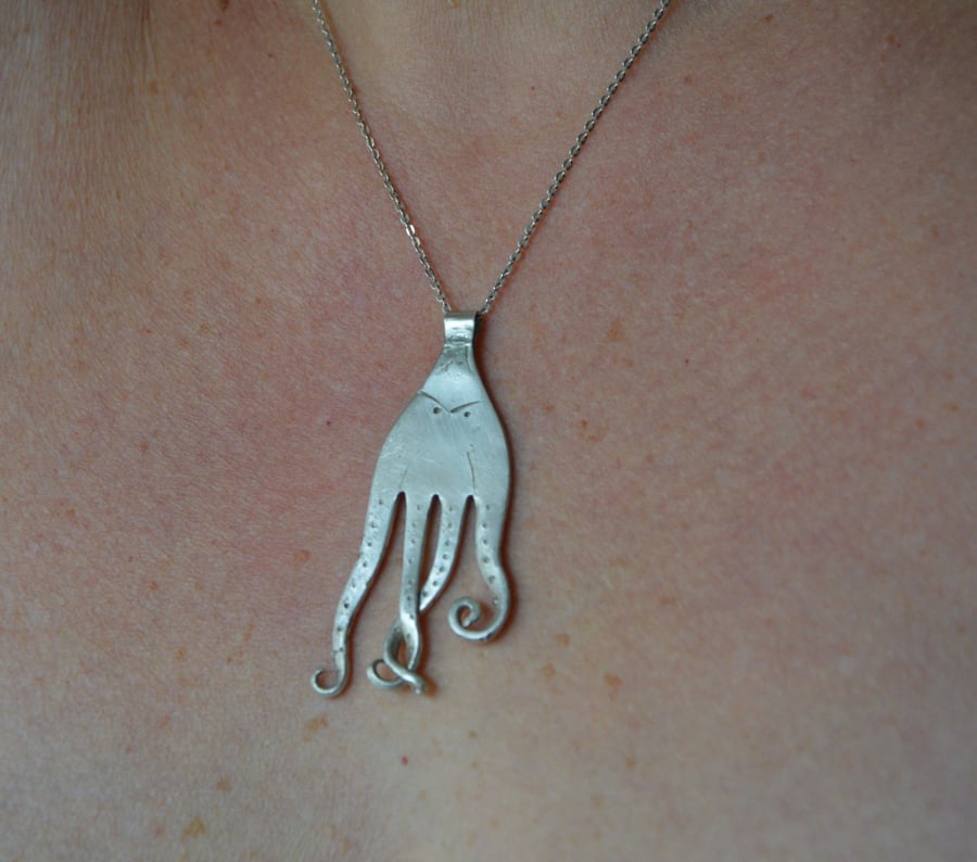 OctoPussy pendant