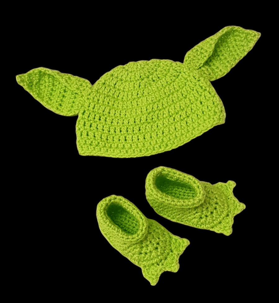 Crochet baby yoda hat & booties