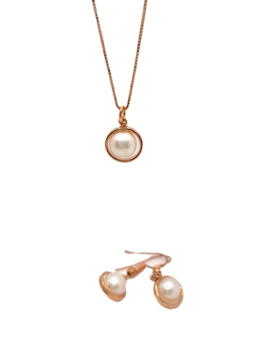 Rose gold plated and freshwater pearl jewellery set
