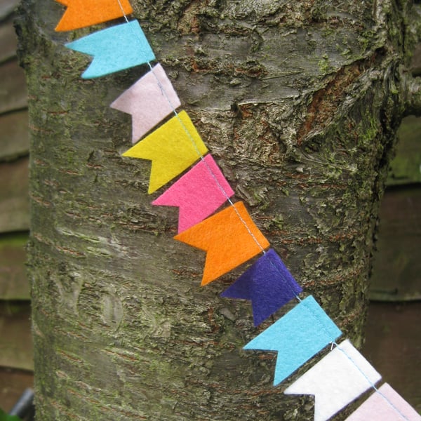 Mini bunting ribbon