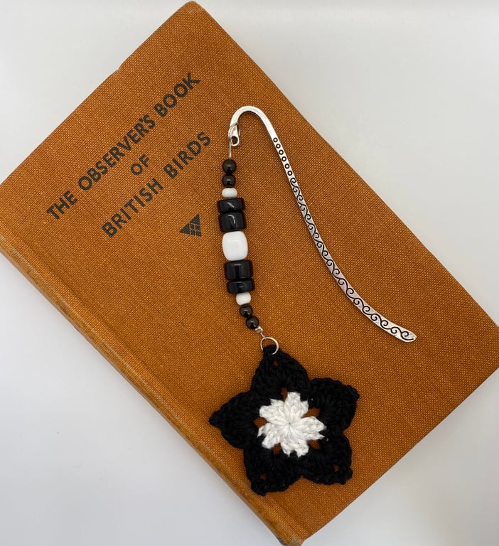 Flower bookmark in black and white with upcycled beads