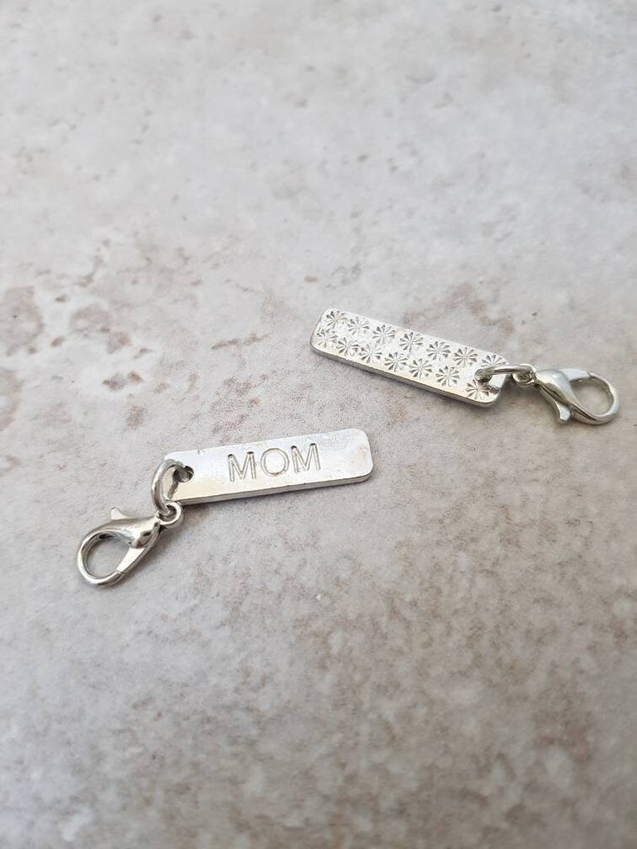 MOM Bracelet charm, Set of 3, lobster claw, clip on charm, Mom metal tag