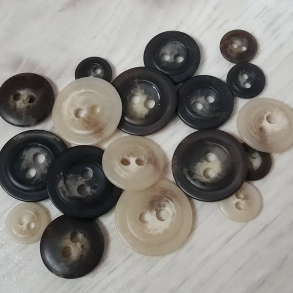 22mm 7 8" Vintage Unusual Polyester Horn button with oversized holes