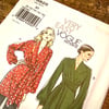 Vogue Very Easy V8825  Pattern - Ladies Dress, Tunic and Trouser 8- 16