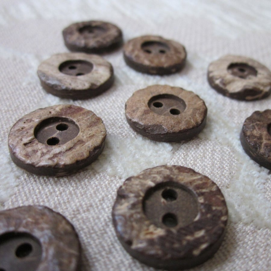 10 Small Chunky Coconut Buttons, 15mm