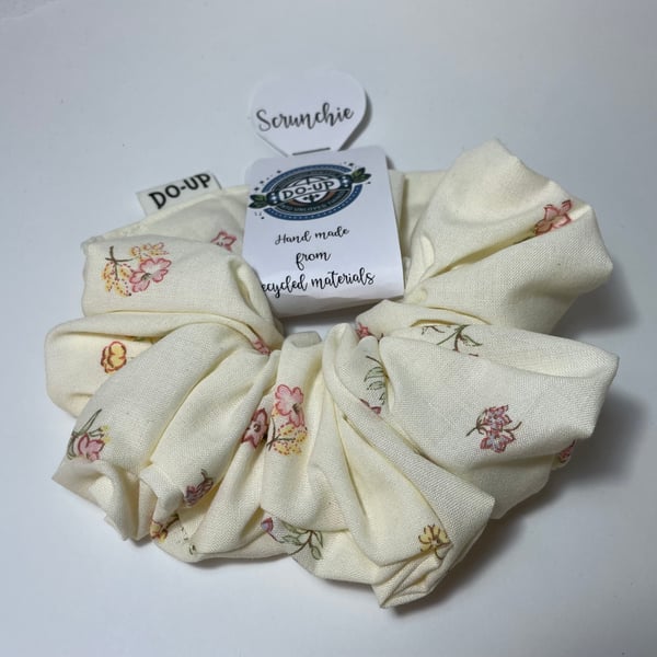 Hand made Eco Scrunchie - Cream Floral