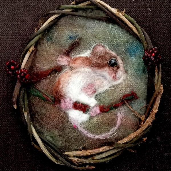 Autumn woodland mouse needlefelt picture.