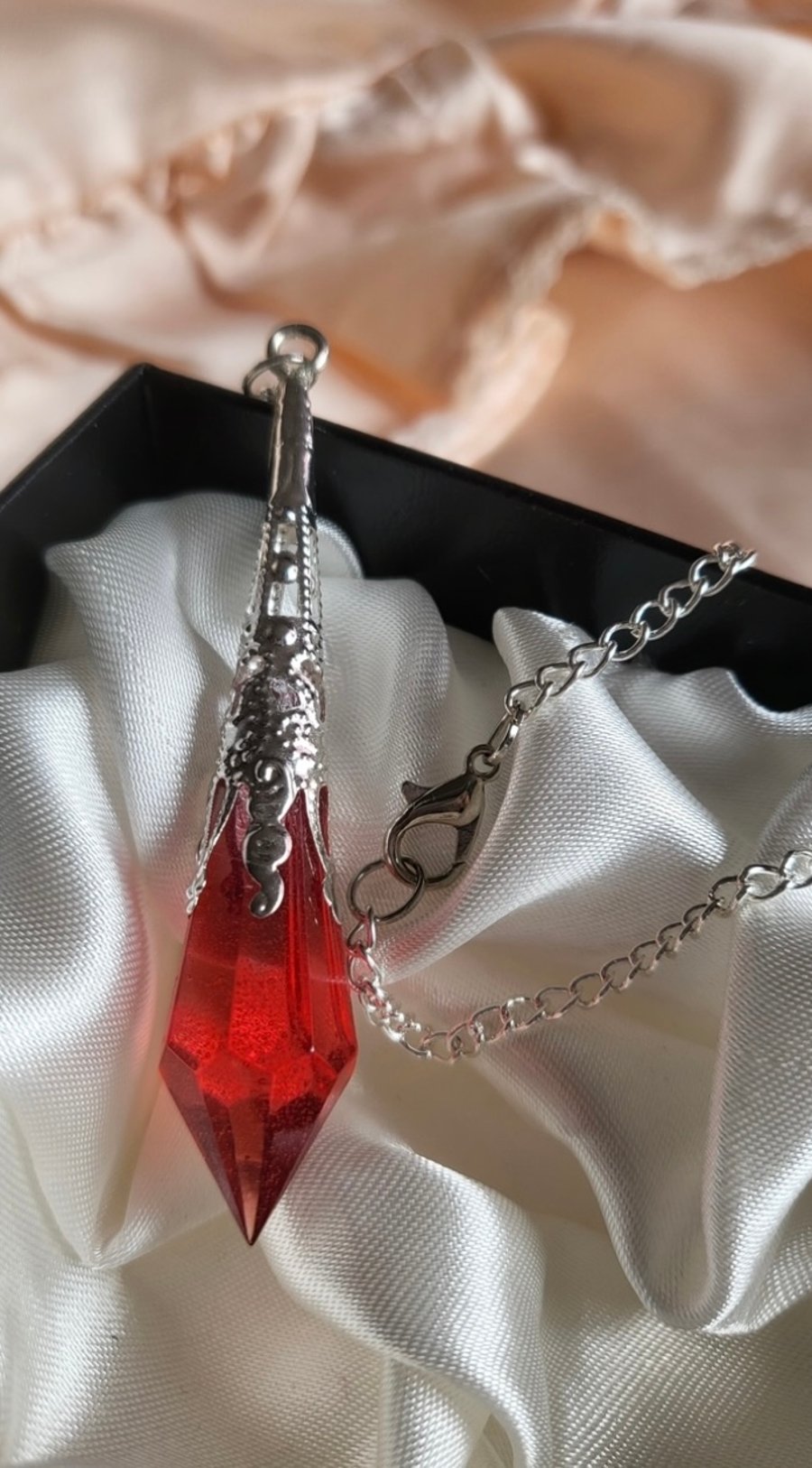 Red Gothic Vampire Theme Resin Crystal Necklace 