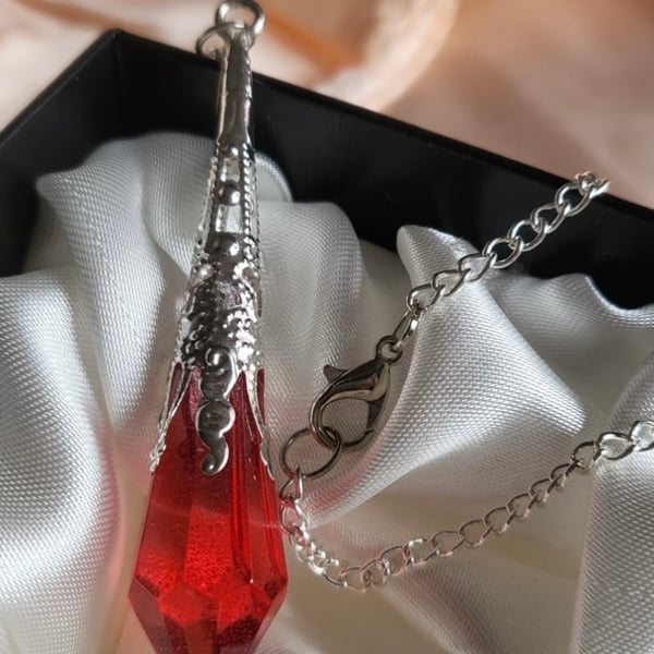 Red Gothic Vampire Theme Resin Crystal Necklace 