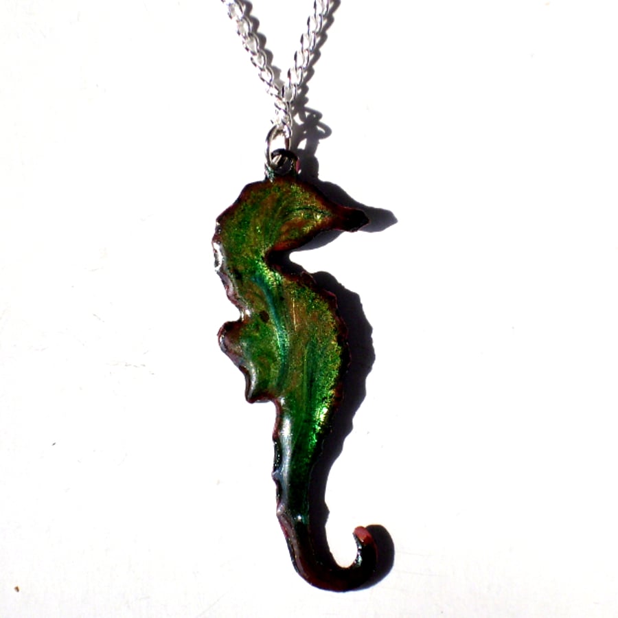 pendant - seahorse scrolled gold on green over  clear enamel