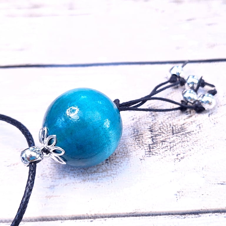 Large boho wooden bead pendant necklace (turquoise and silver)