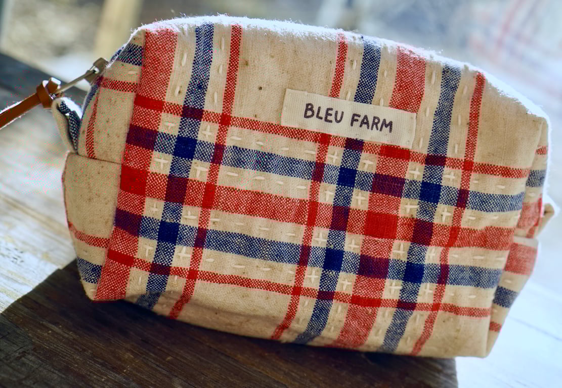 Small Boxy Makeup Bag – Handmade Everyday Zipper Pouch