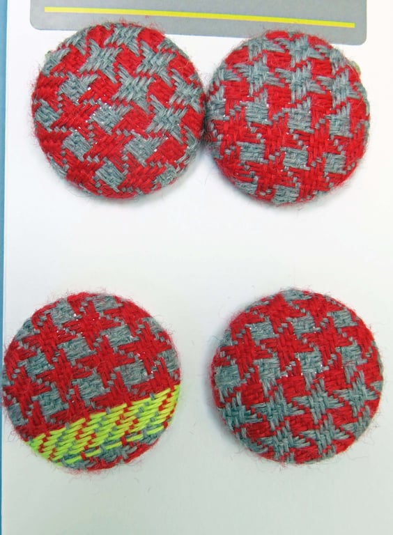 Set of 4 Red Buttons