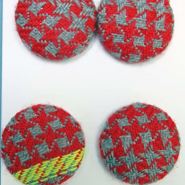 Set of 4 Red Buttons