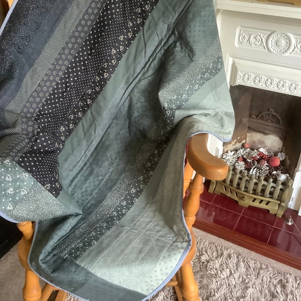 Snowman themes patchwork quilt 