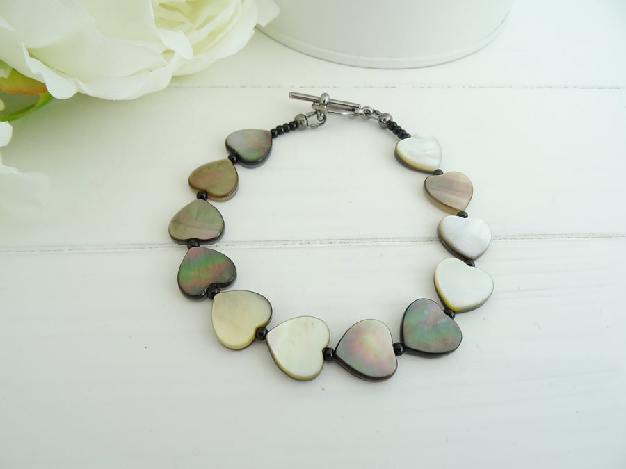  Black Lip Shell Heart Bracelet