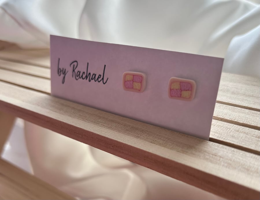 Battenburg cake slices