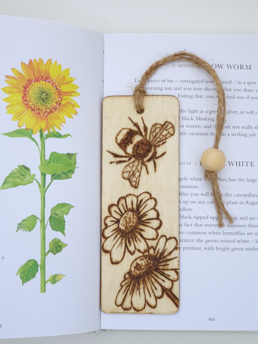 Pyrography bee wooden bookmark, bee lover gift