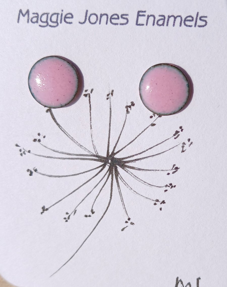 Round stud earrings - 9mm - Enamelled with sterling silver post - PALE PINK
