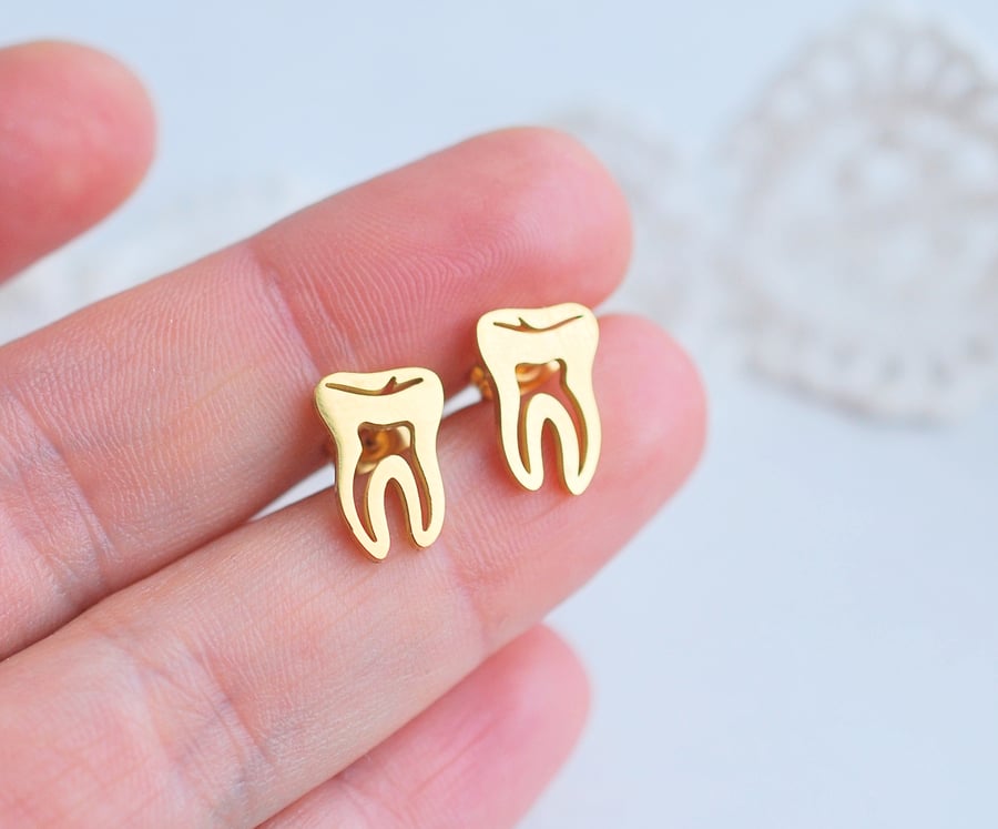 Tooth studs, nurse teeth gold earrings, stomatology nurse posts, 