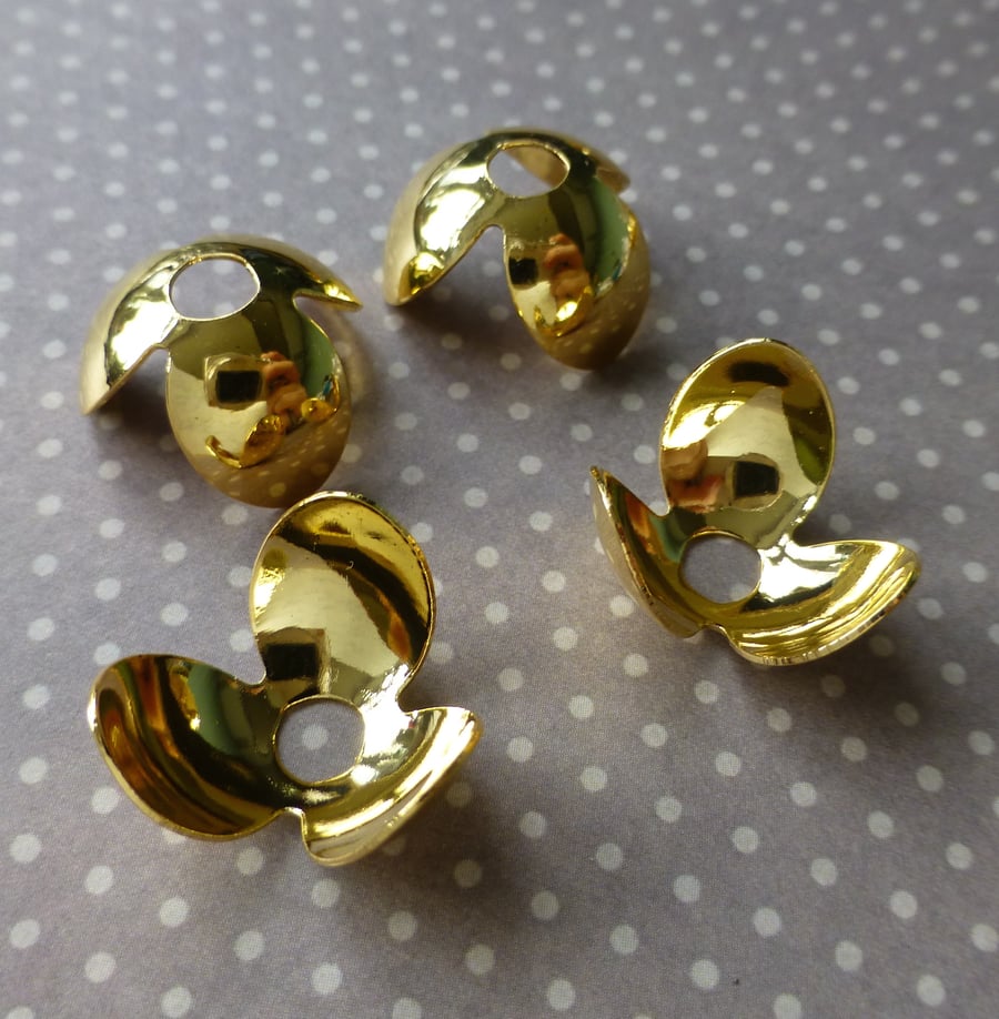 Pack of 10 - 3 Petal Bead Caps Gold Tone