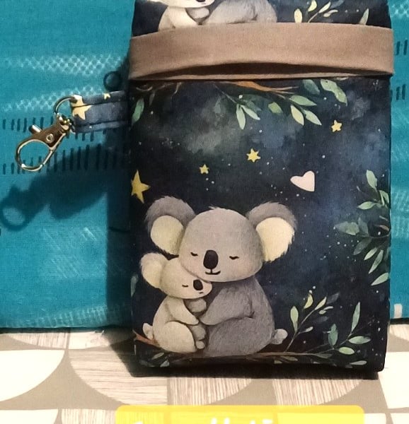 Tissue pack holder koala