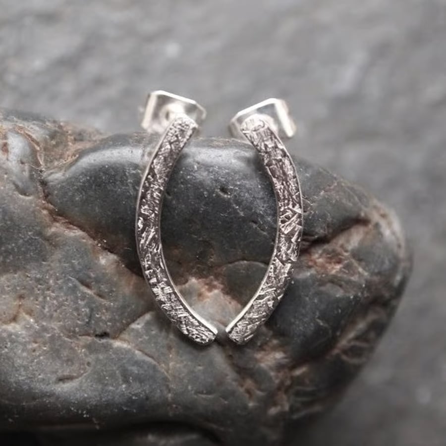 Arc argentium earrings, arc earring, arc jewellery, handmade silver jewellery