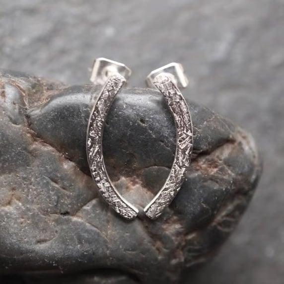 Arc argentium earrings, arc earring, arc jewellery, handmade silver jewellery