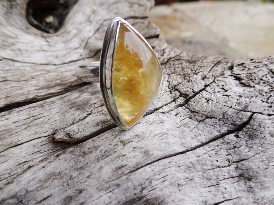Citrine ring size T