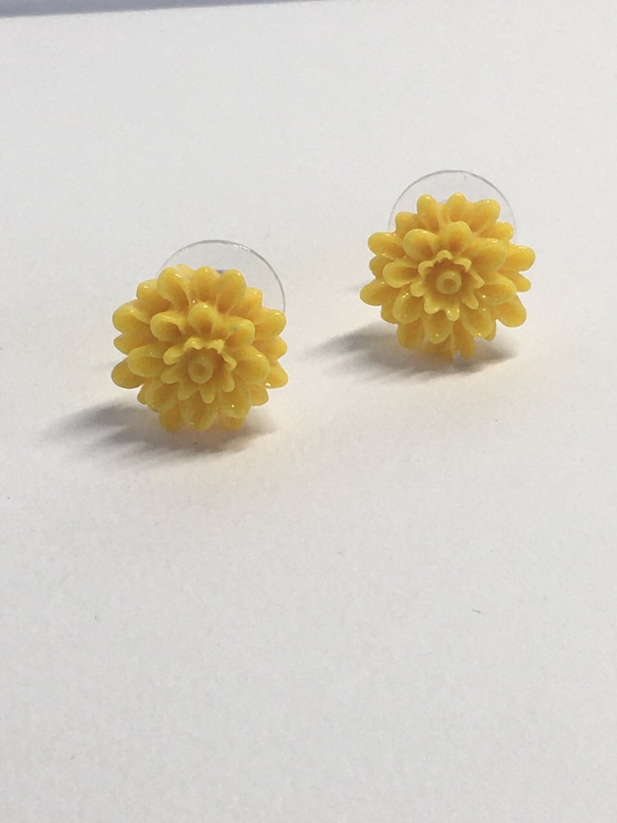 Yellow flower stud earrings