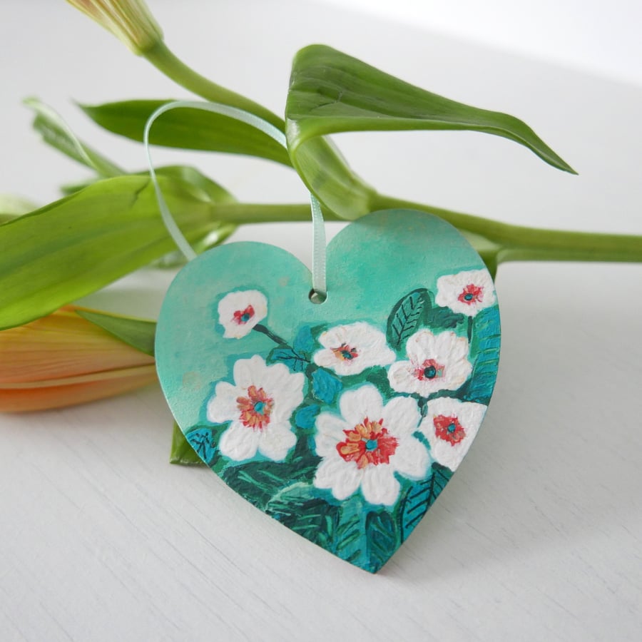 Primrose Art Decoration, Green Hanging Heart, Spring Home Decor