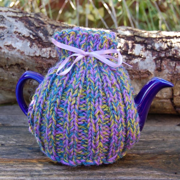 Tea cosy - to fit a small tea for one  teapot ribbed knit cozy British wool yarn