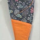 Triple hanging scissor holder in orange