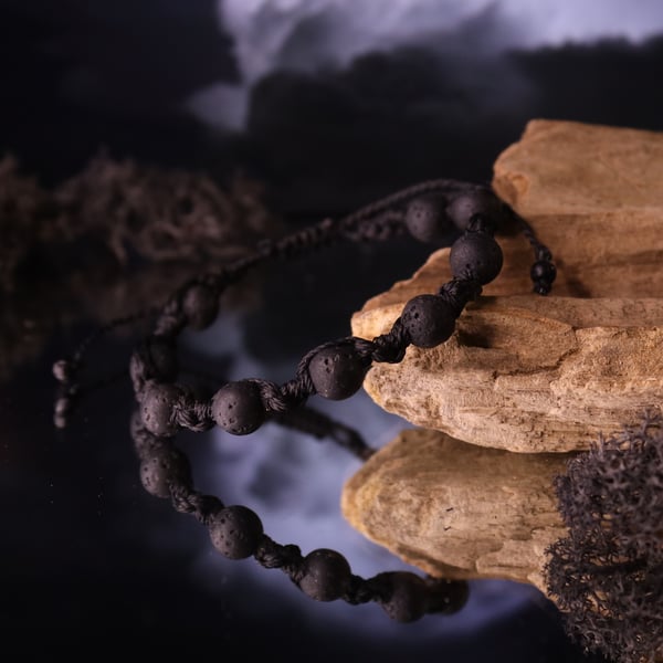 Men's macrame bracelet with Rav Lava Stone