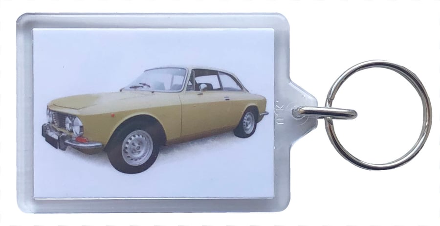 Alfa Romeo 2000GTV 1972 - Keyring with 50x35mm Insert - Car Enthusiast