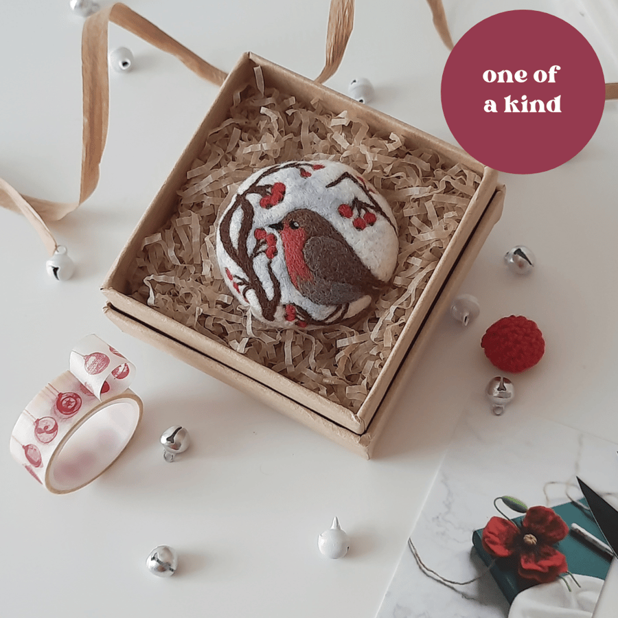 Needle Felted 'Robin in Snow' Brooch