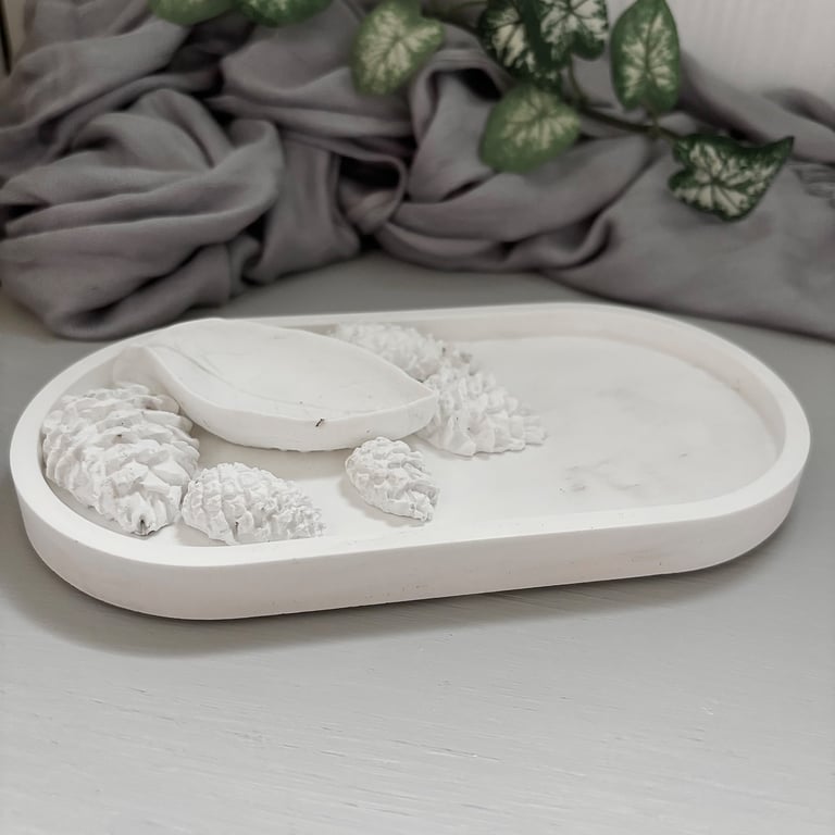 White Autumn Leaf & Pinecone Trinket Tray