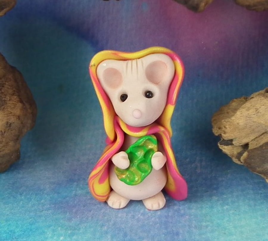 Tiny Mouse 'Missie' with lettuce leaf OOAK Sculpt by Ann Galvin