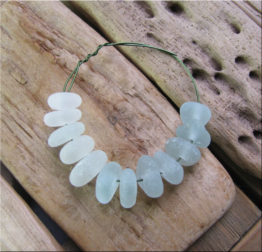 12 Natural sea glass beads, middle drilled, chunkies, supplies (23)