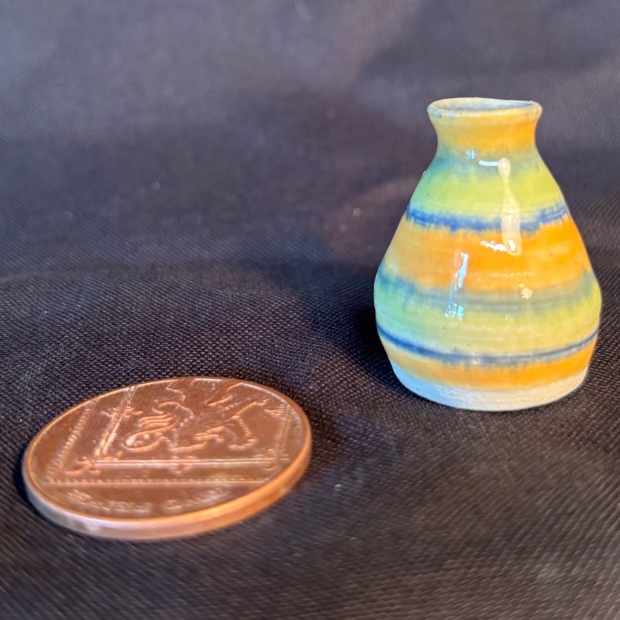 Teeny tiny vase