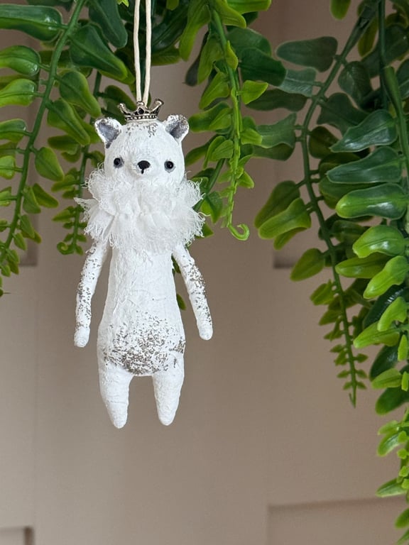 Spun Cotton Polar Bear Queen 4