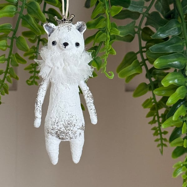Spun Cotton Polar Bear Queen 4