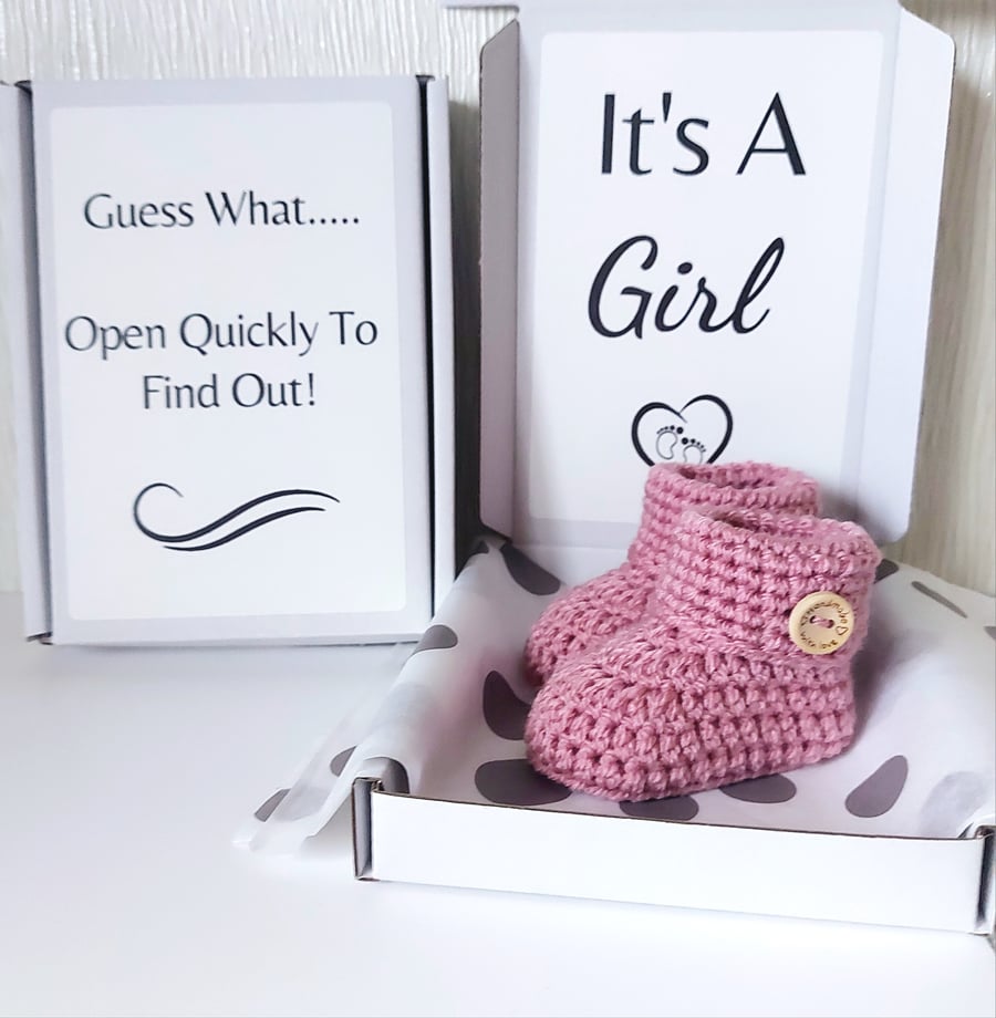 It’s a Girl Gender Reveal Gift – Newborn Crochet Booties