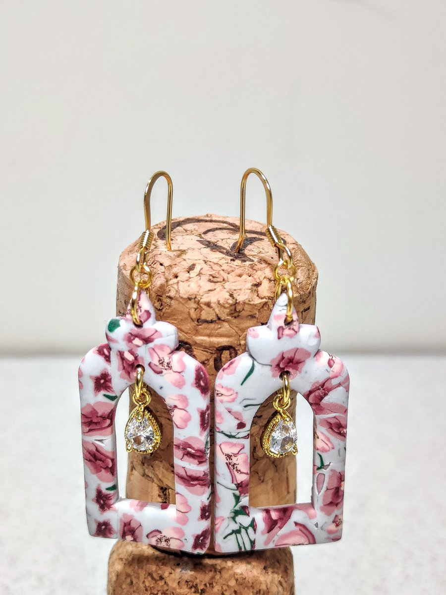 Spring floral hollow arch gem dangle earrings 