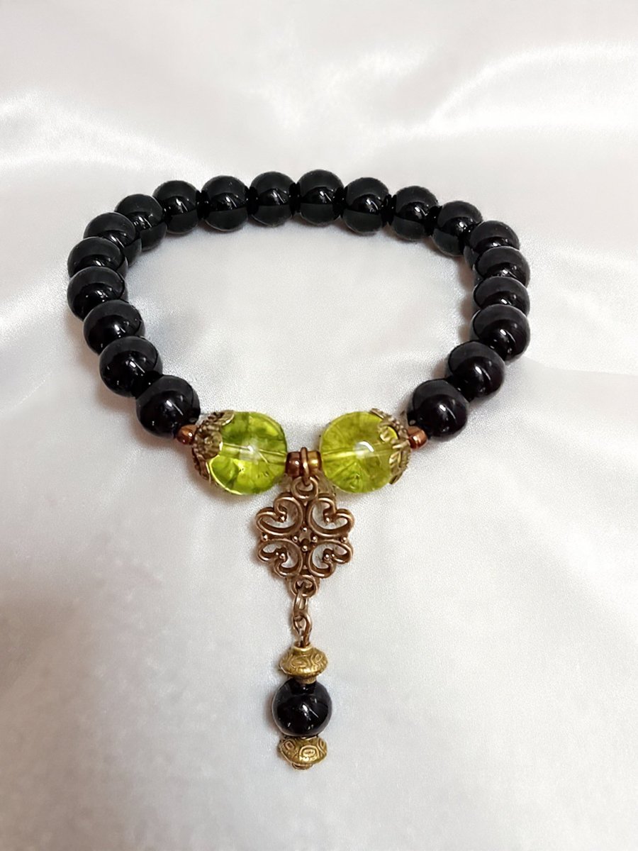 Vintage Look Peridot & Onyx Bracelet